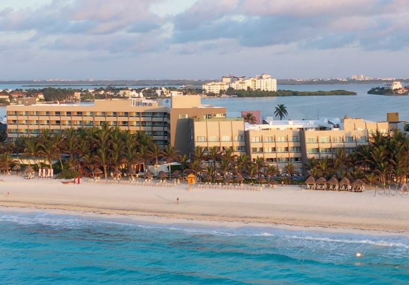 Flamingo Cancun Resort