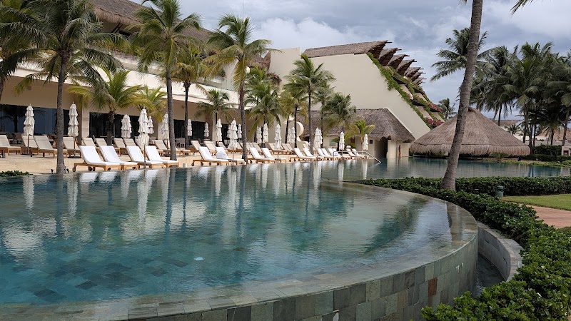 Zen Grand Suites
