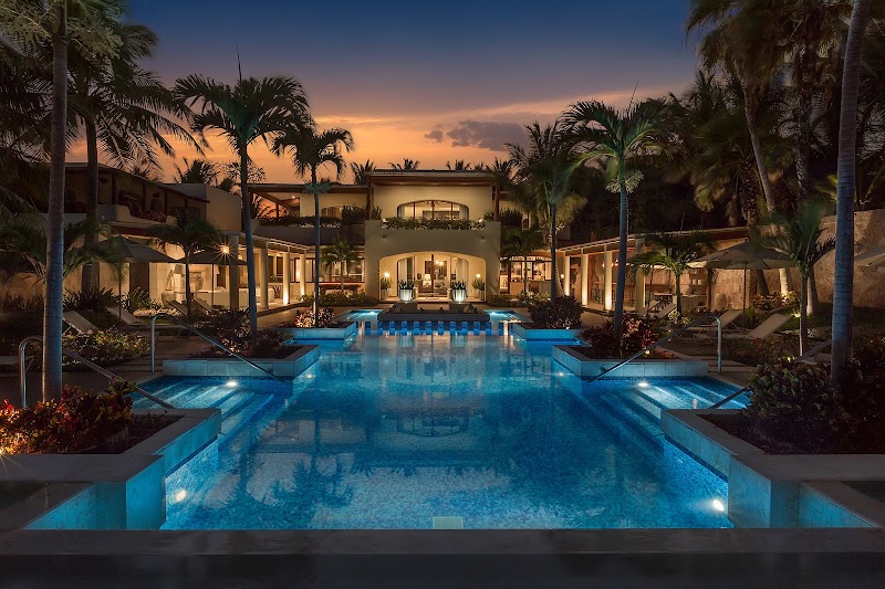 Azul Beach Resort